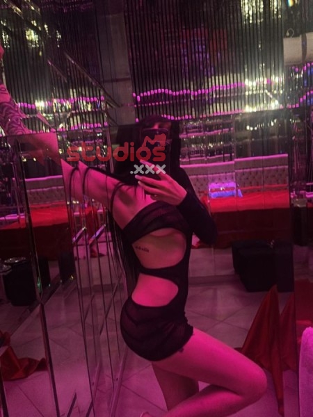 69e0d75ba492a_4932_diu654